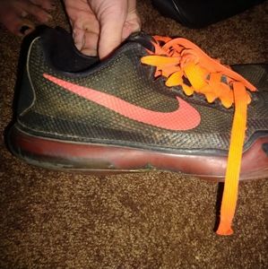 Nikes sz 5.5